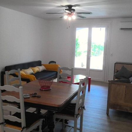 Refurbished Apartment 4 People 300M From The Sea Сен Мари де ла Мер Екстериор снимка