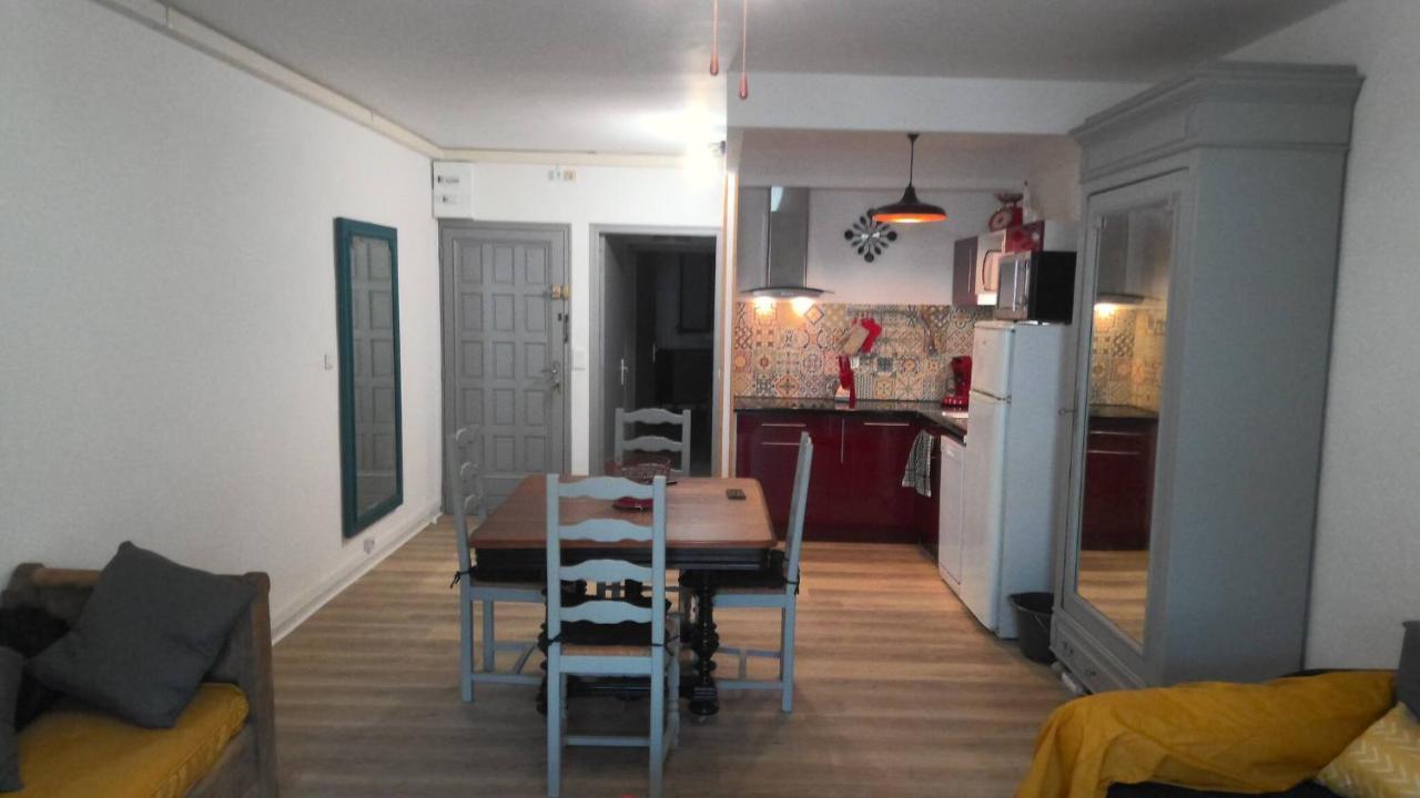 Refurbished Apartment 4 People 300M From The Sea Сен Мари де ла Мер Екстериор снимка